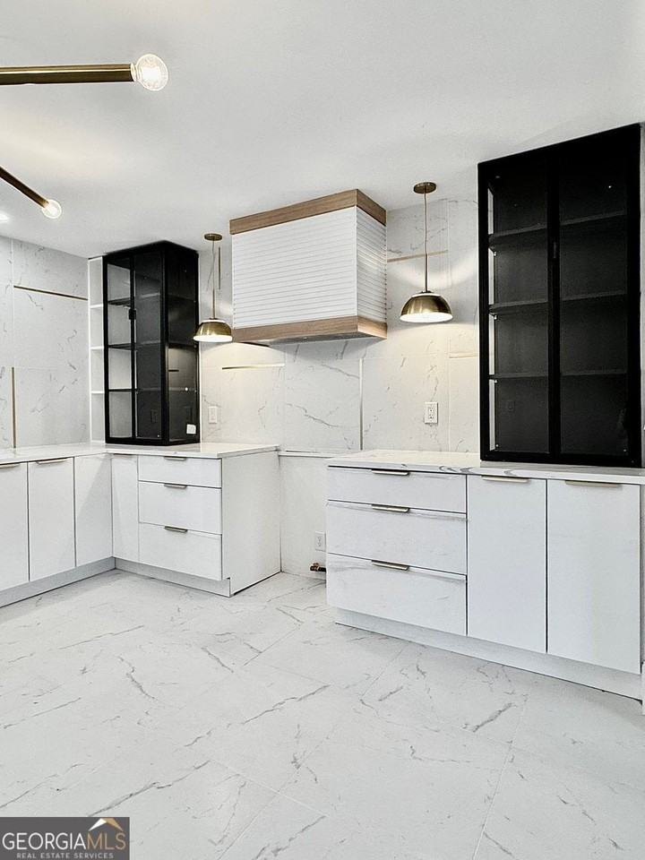 38 Delmont Dr Ne - Photo 5 of 50