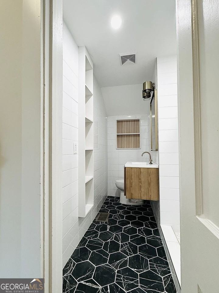 38 Delmont Dr Ne - Photo 6 of 50