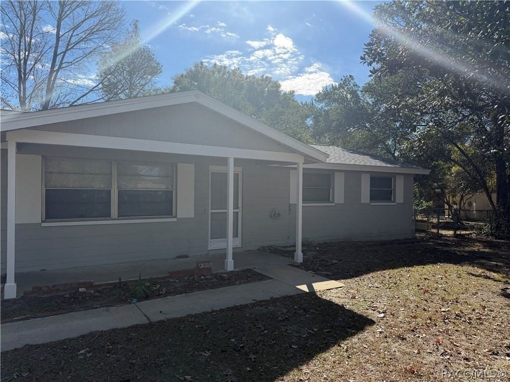 2713 Adams St W - Photo 3 of 18