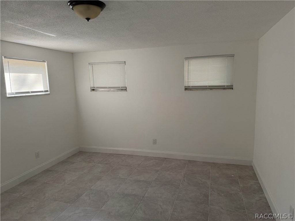 2713 Adams St W - Photo 6 of 18