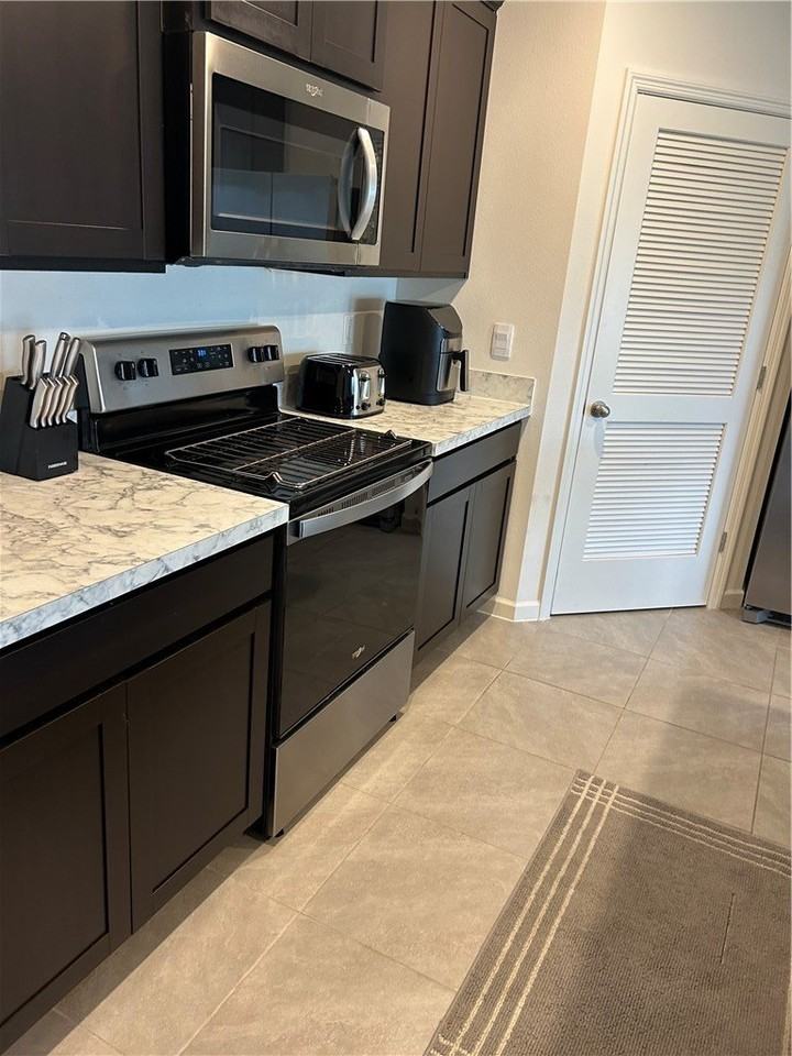 810 Jamaica Ave - Photo 5 of 12