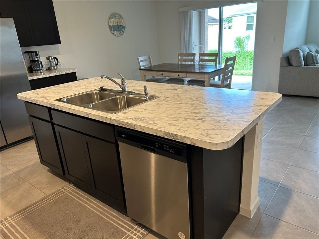 810 Jamaica Ave - Photo 6 of 12