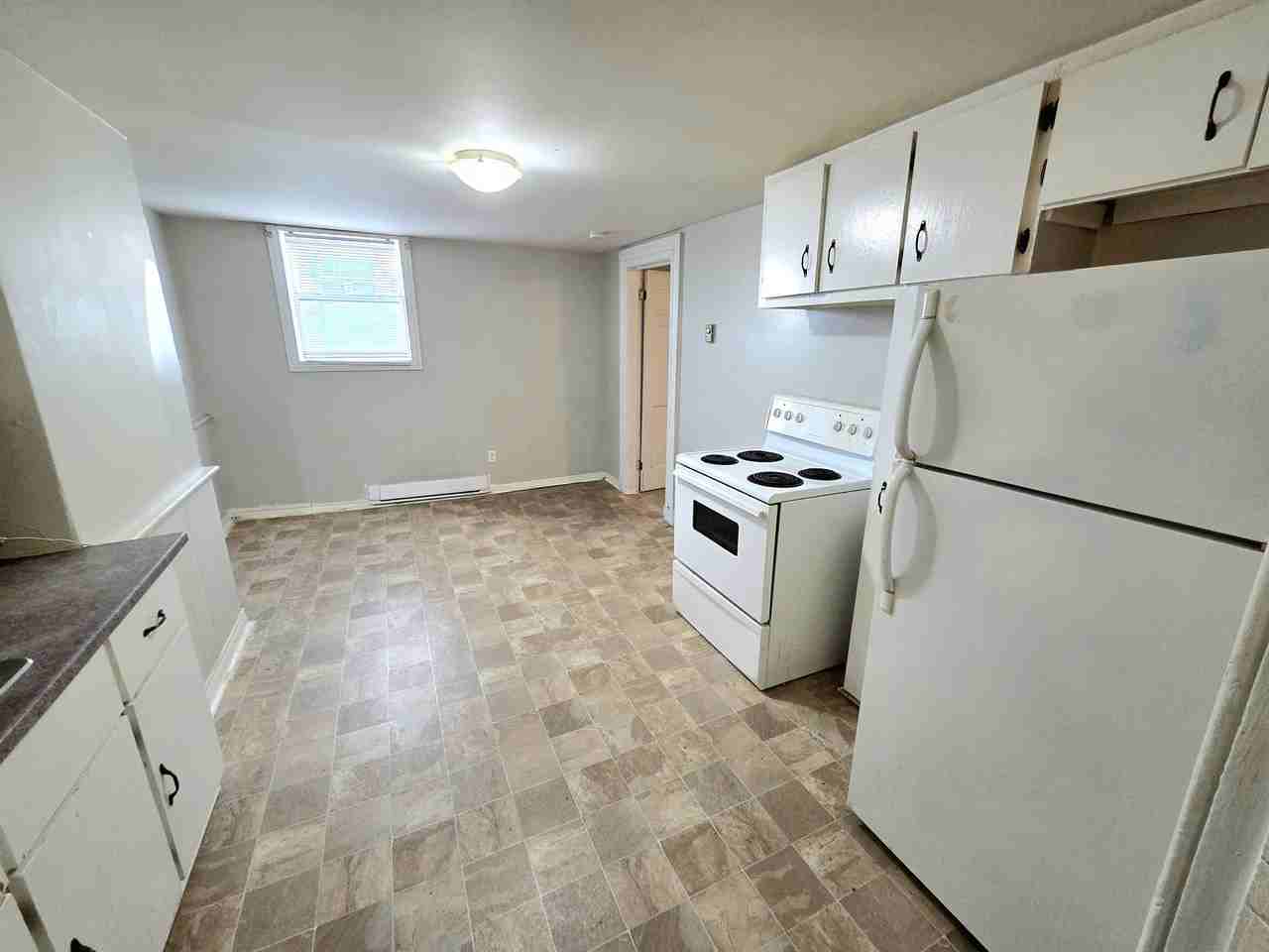 28 Wentworth St #1 - Photo 4 of 9