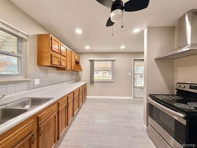 17245 Ivanhoe St - Photo 5 of 12