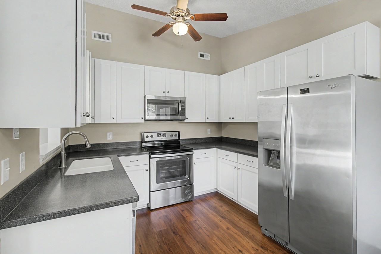 1384 Forest Lake Dr #1 - Photo 6 of 27