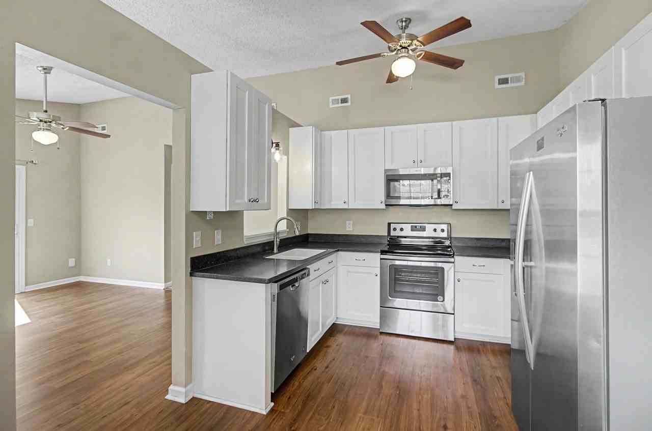 1384 Forest Lake Dr #1 - Photo 7 of 27