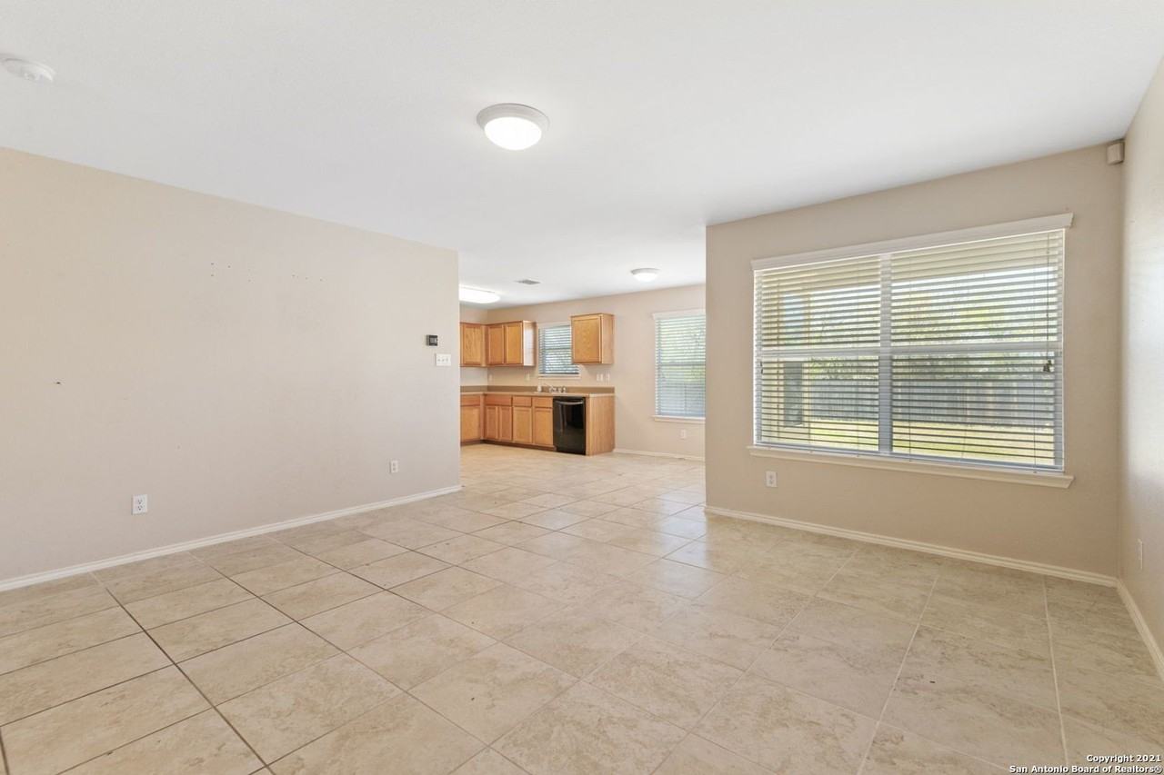 9919 Mustang Rise - Photo 5 of 25