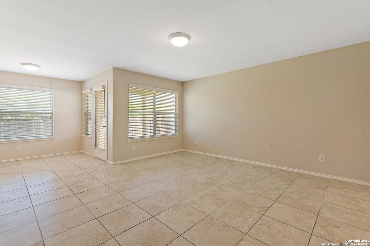 9919 Mustang Rise - Photo 7 of 25