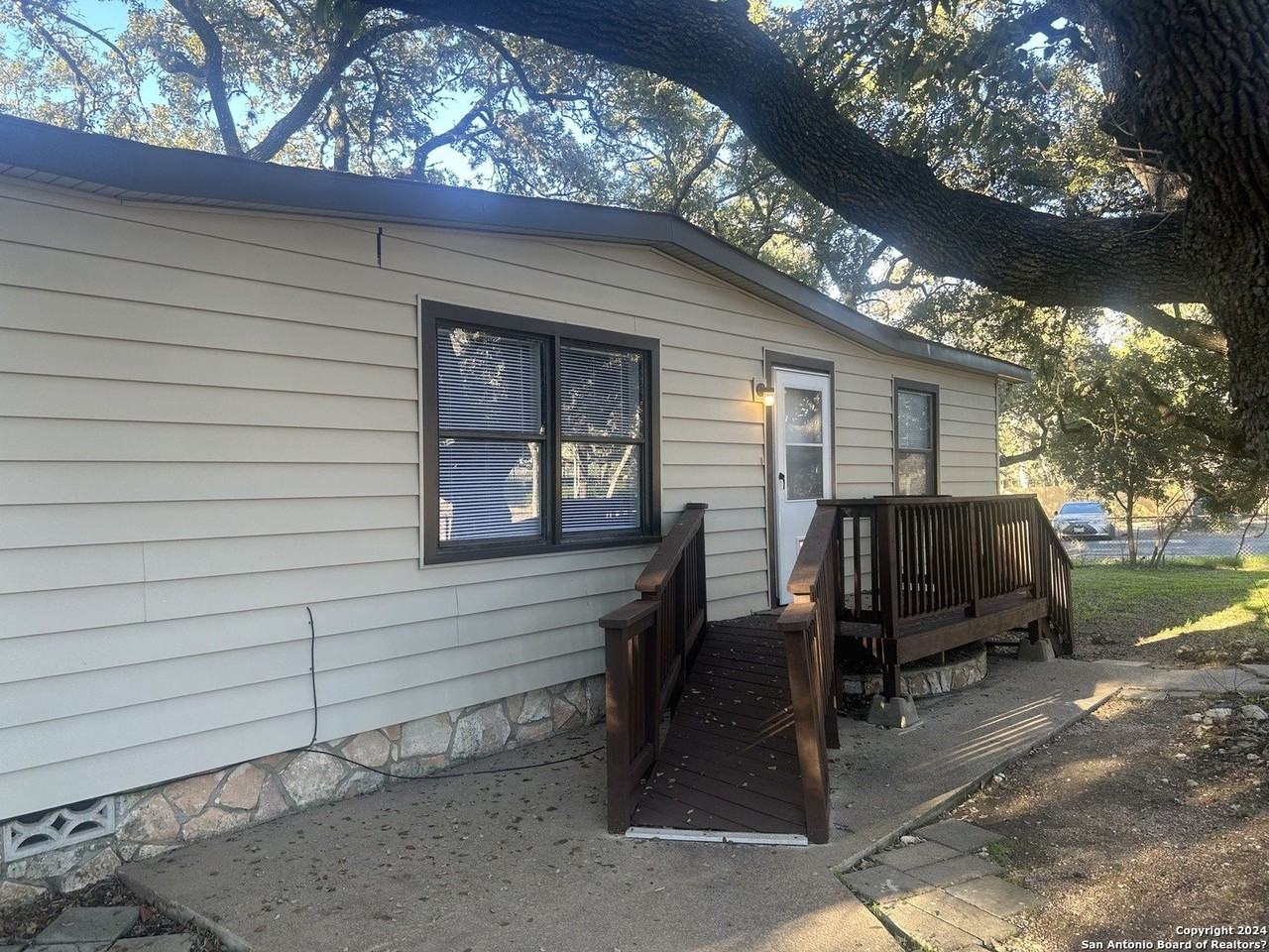 24815 Aue Rd - Photo 6 of 22