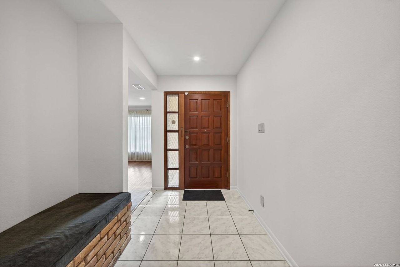 11611 Veradero Dr - Photo 5 of 34