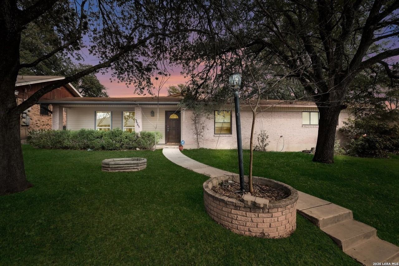 2643 Waleetka St - Photo 6 of 31