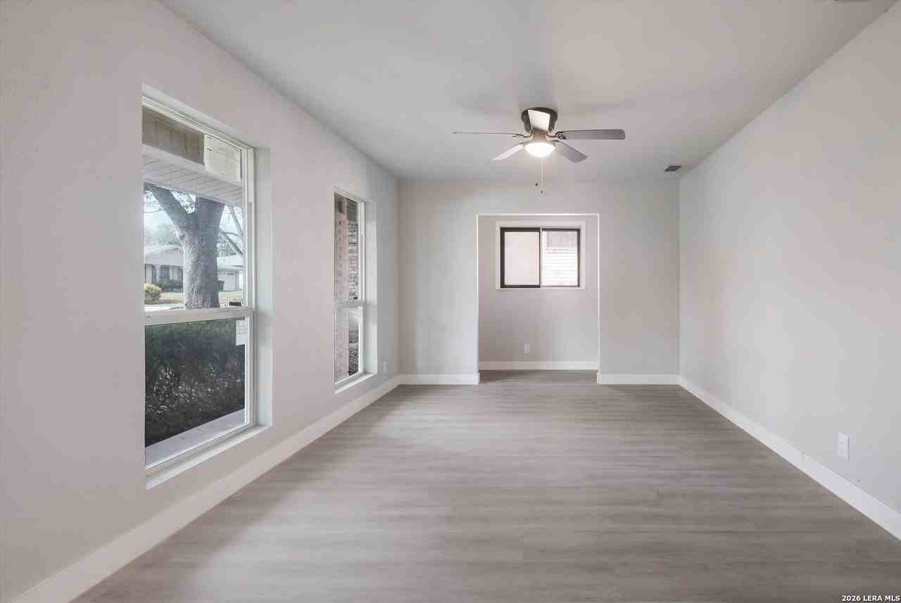 2643 Waleetka St - Photo 7 of 31