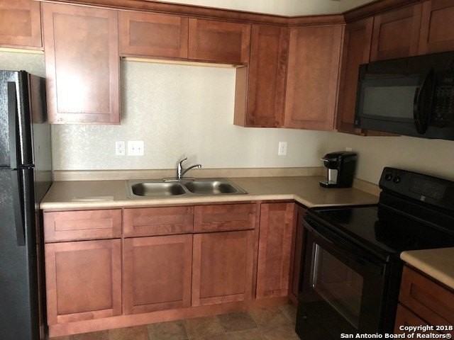 112 Lone Oak Dr Apt 201c - Photo 4 of 10