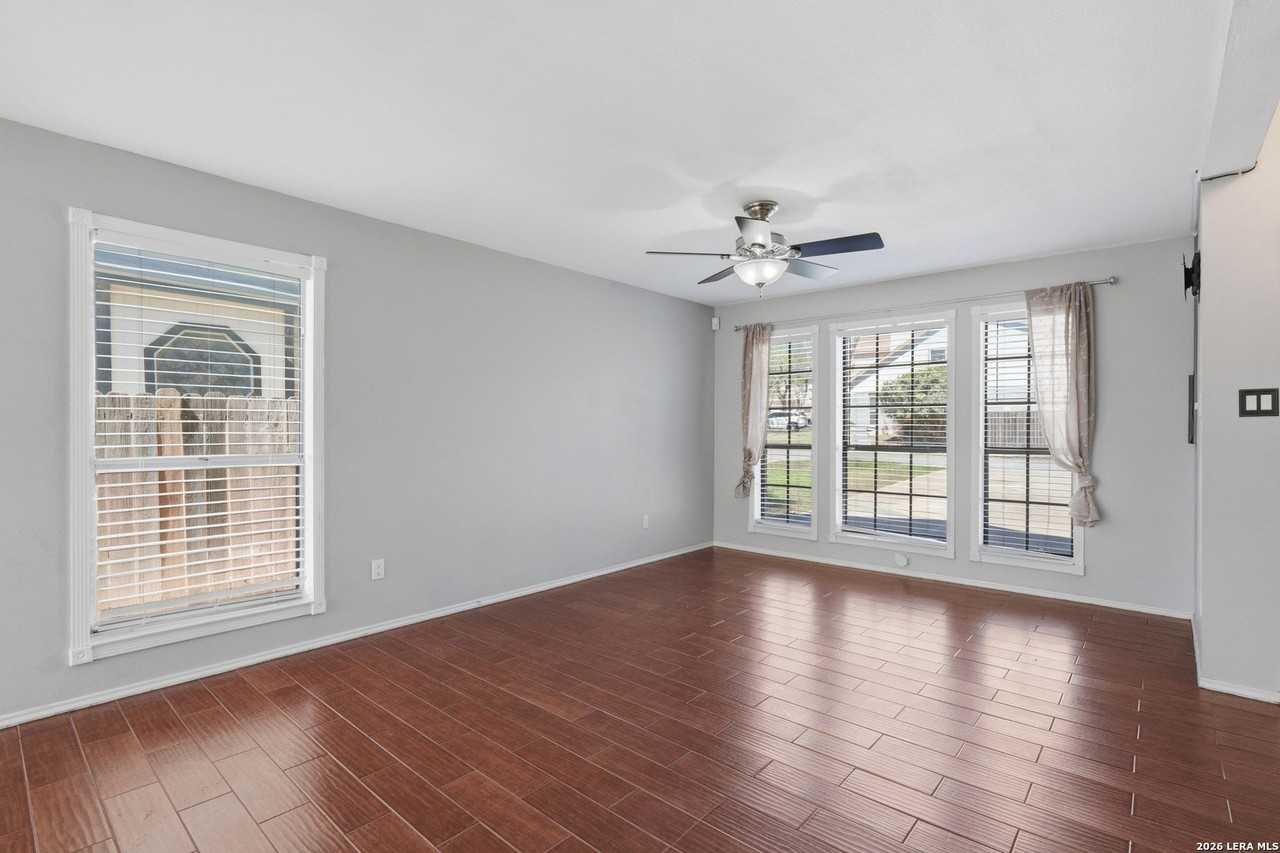 6422 Lochglen - Photo 6 of 32