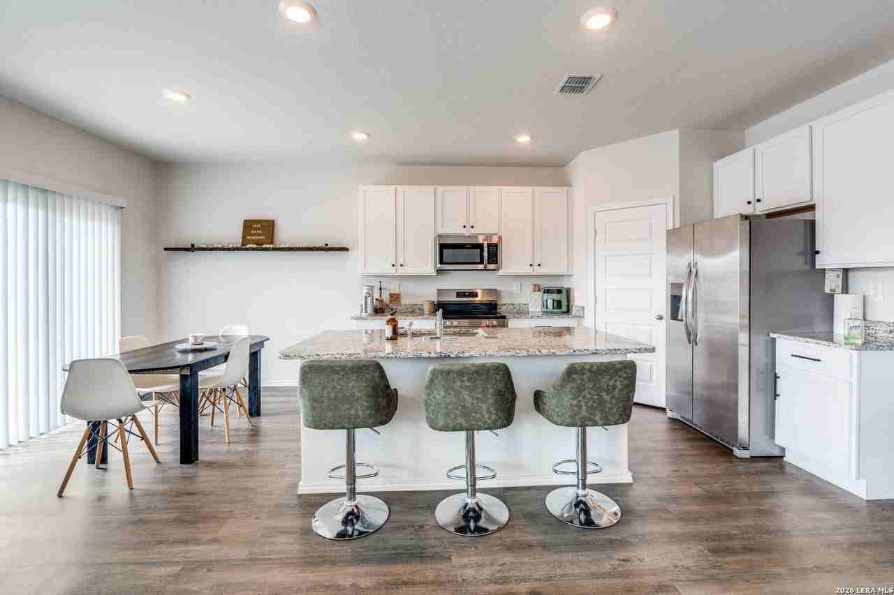 1144 Whitney Way Ln - Photo 4 of 12