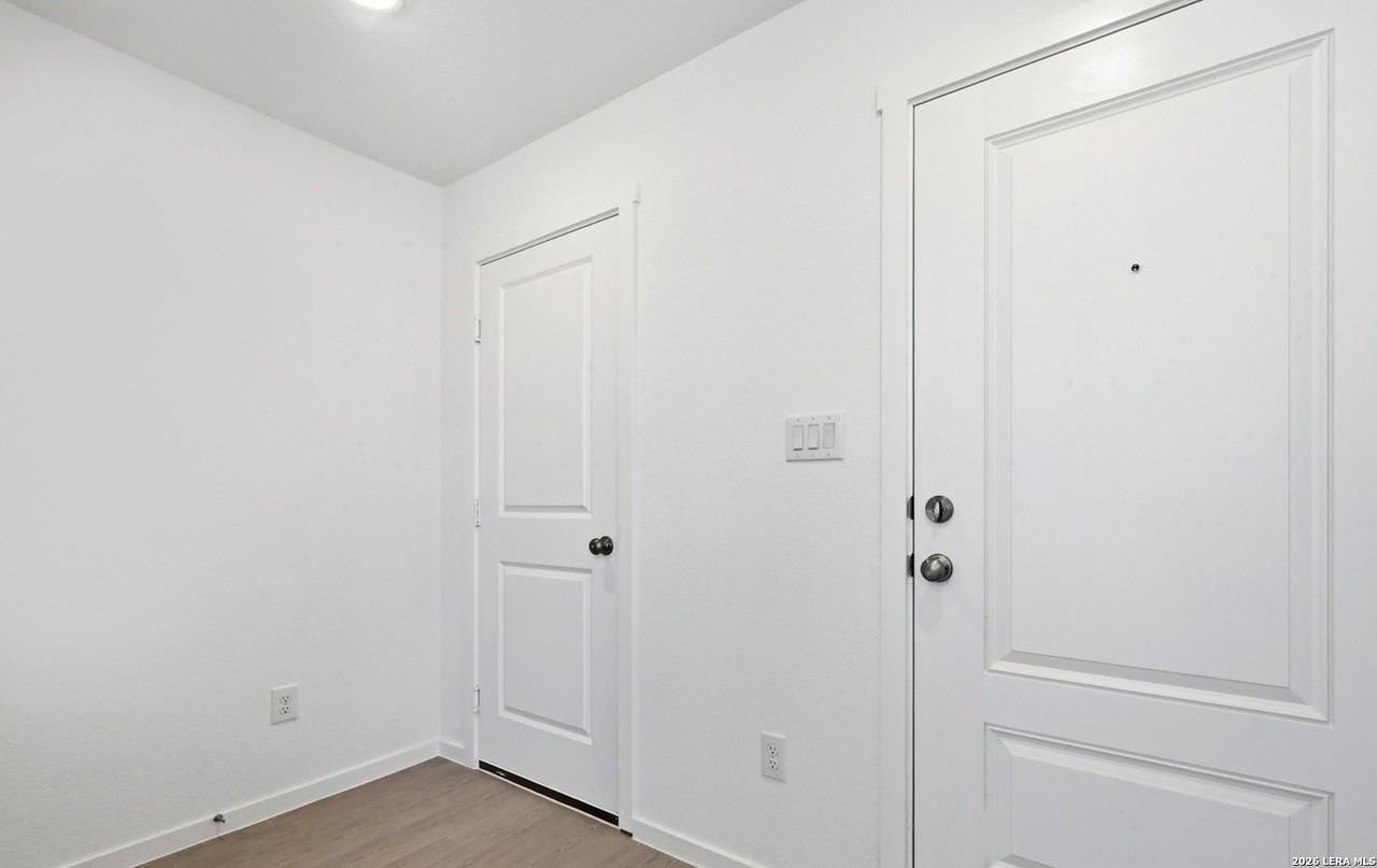 964 Pastar Crk - Photo 5 of 24