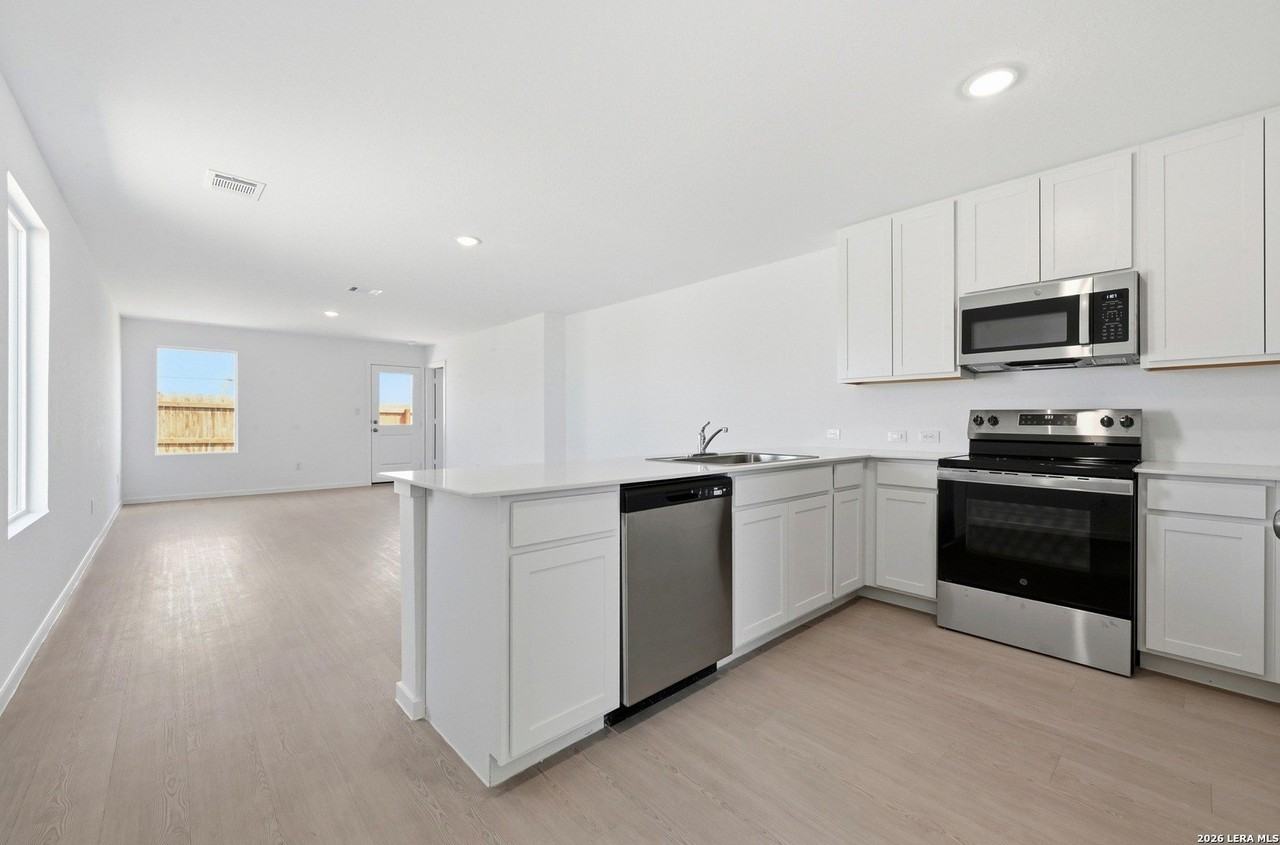 964 Pastar Crk - Photo 6 of 24