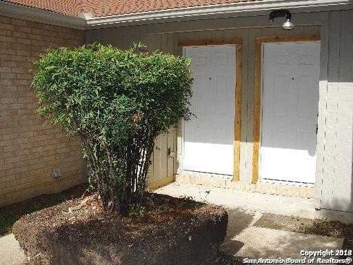 4710 Oakfield Way - Photo 2 of 10