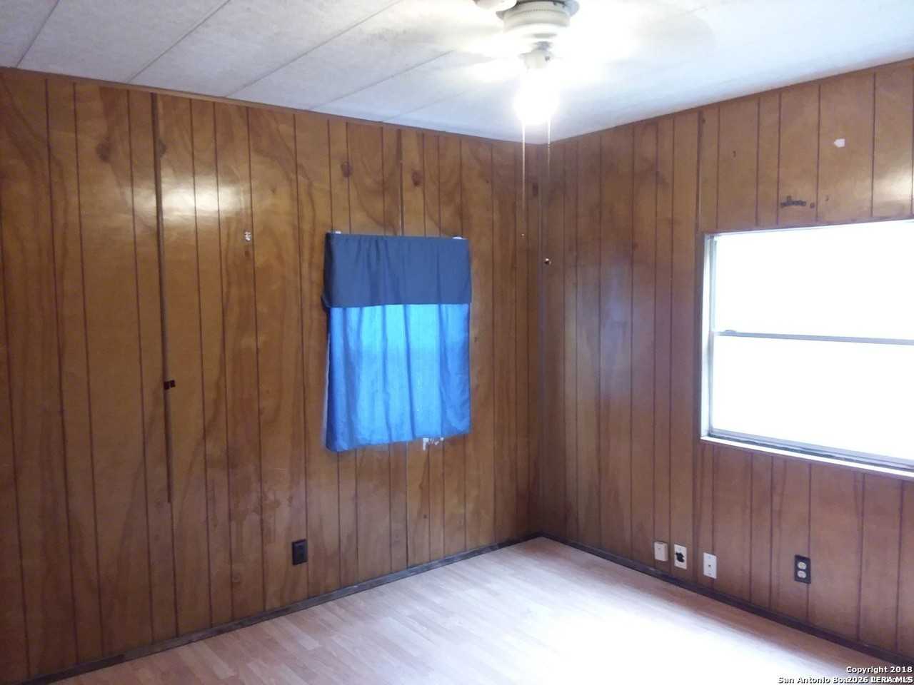 8454 Braewick Dr - Photo 4 of 8