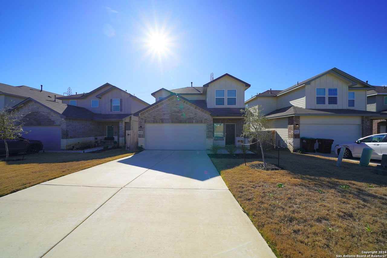 6611 Copper King St - Photo 2 of 50