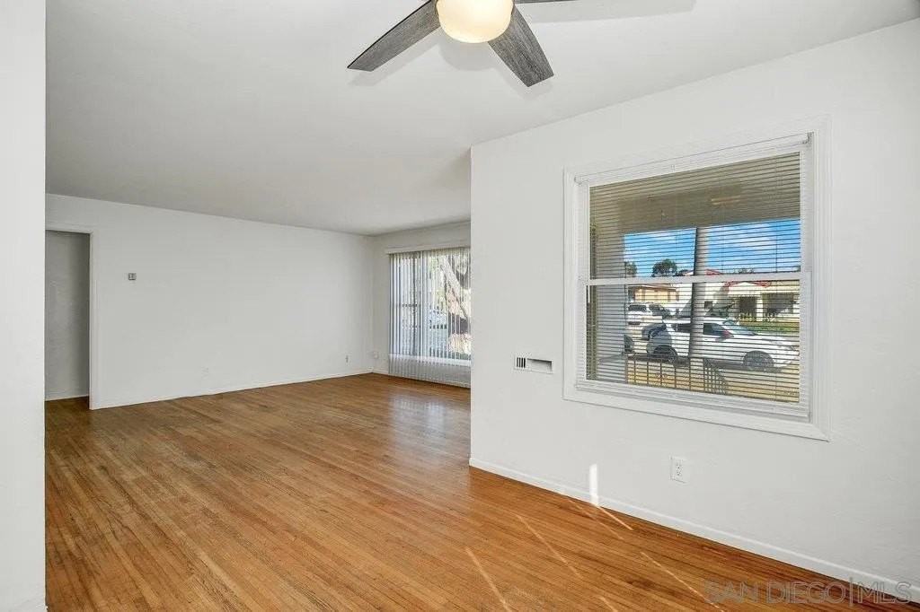 4518 52nd St - Photo 6 of 31