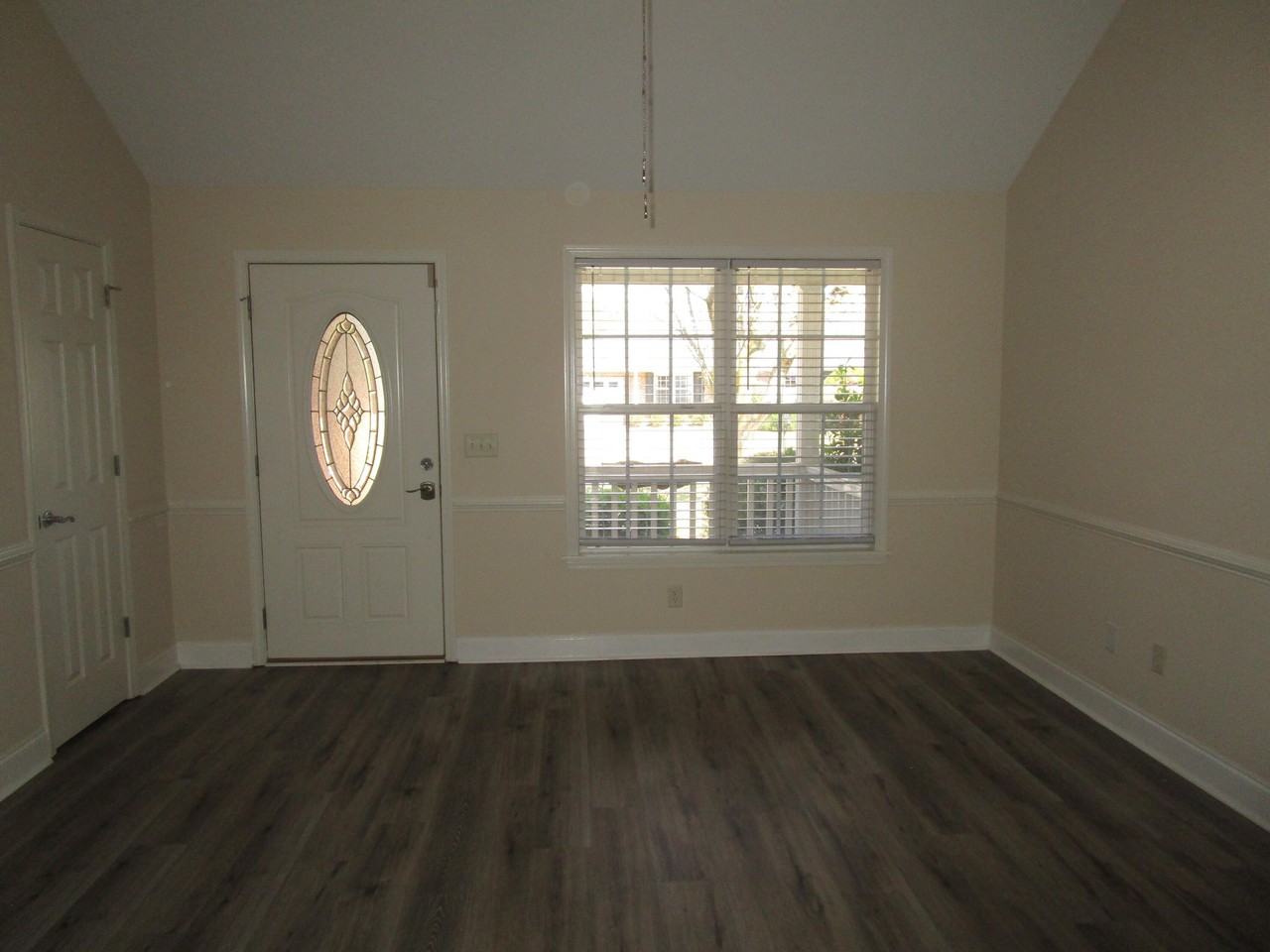 3442 Beacon Dr - Photo 3 of 16