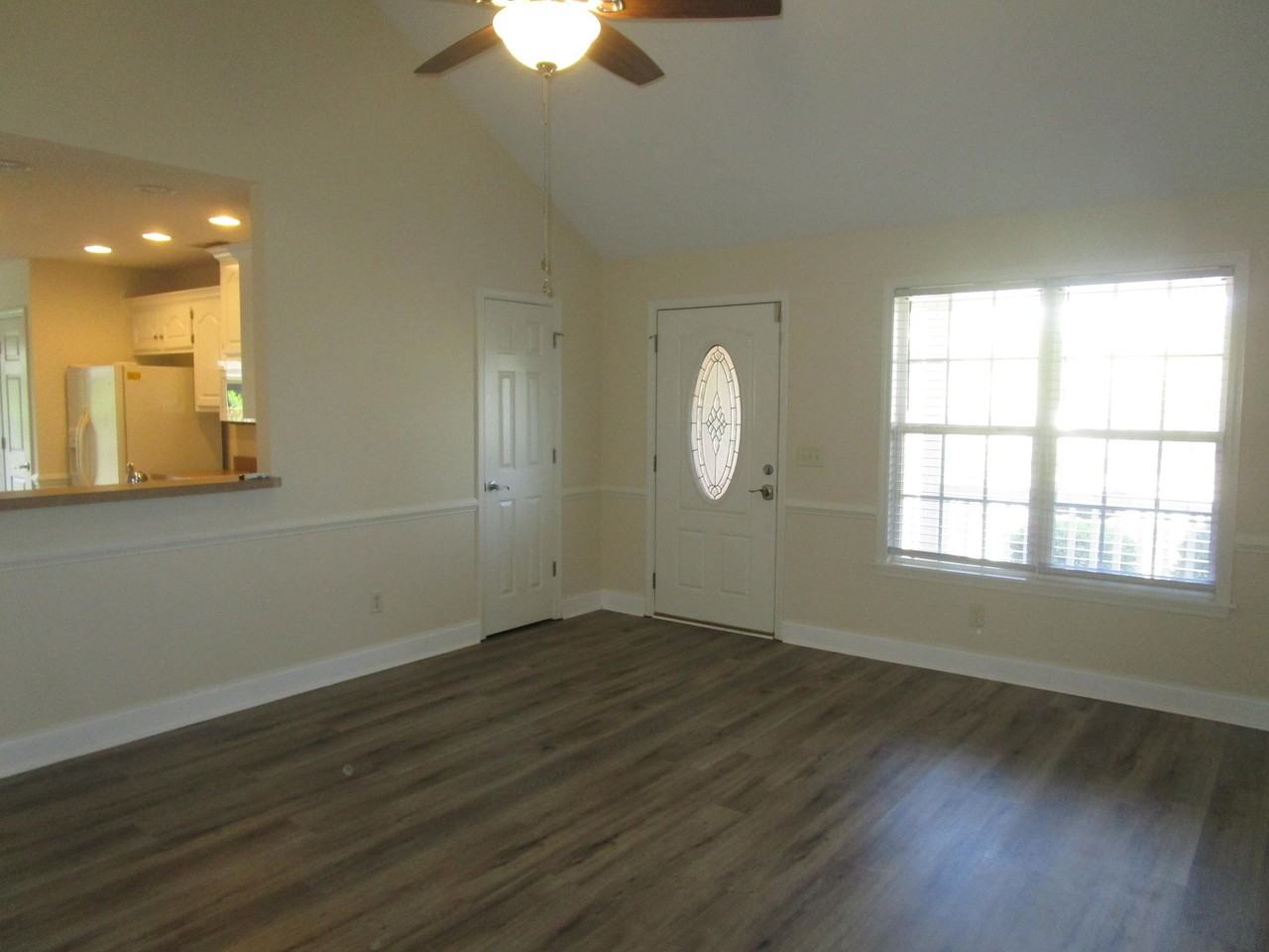 3442 Beacon Dr - Photo 4 of 16