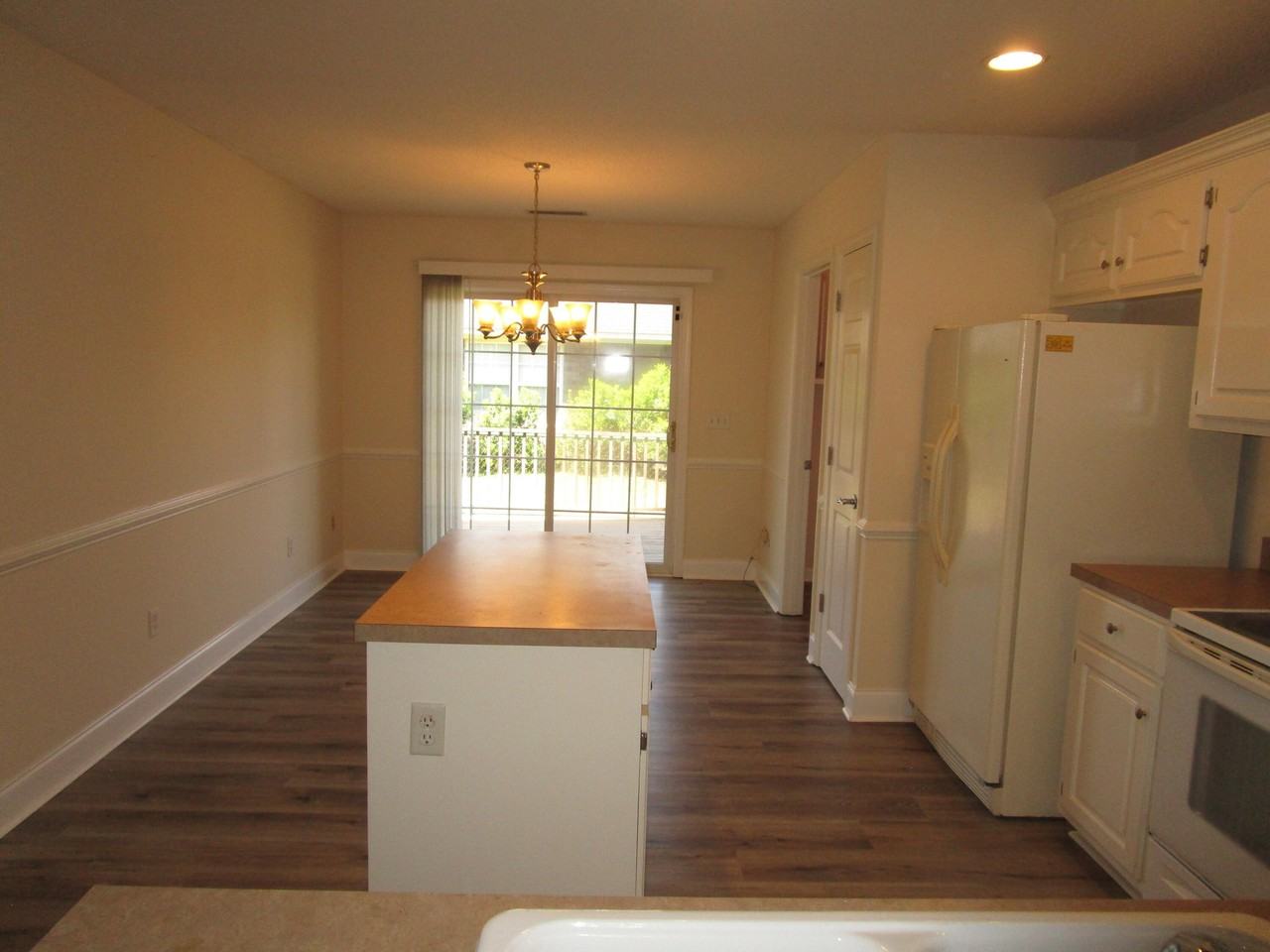 3442 Beacon Dr - Photo 6 of 16