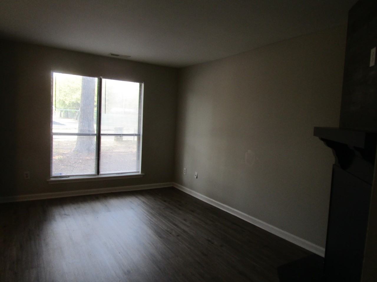 1968 Gion St - Photo 3 of 15