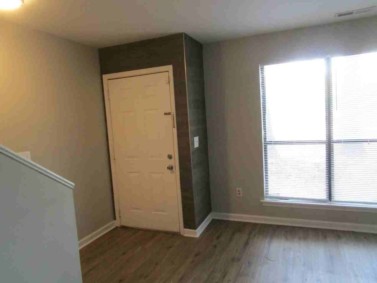 1968 Gion St - Photo 4 of 15