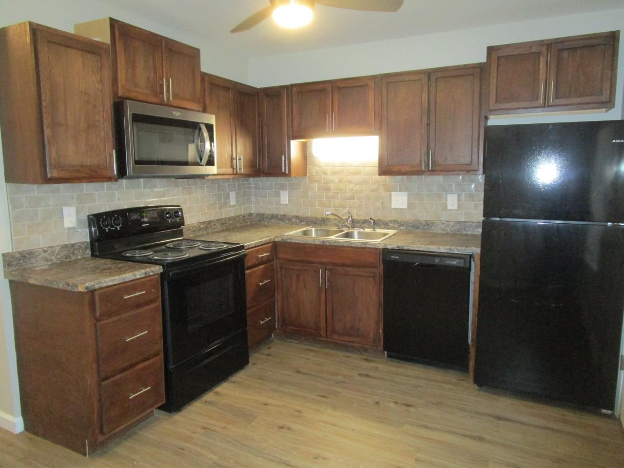 1968 Gion St - Photo 6 of 15