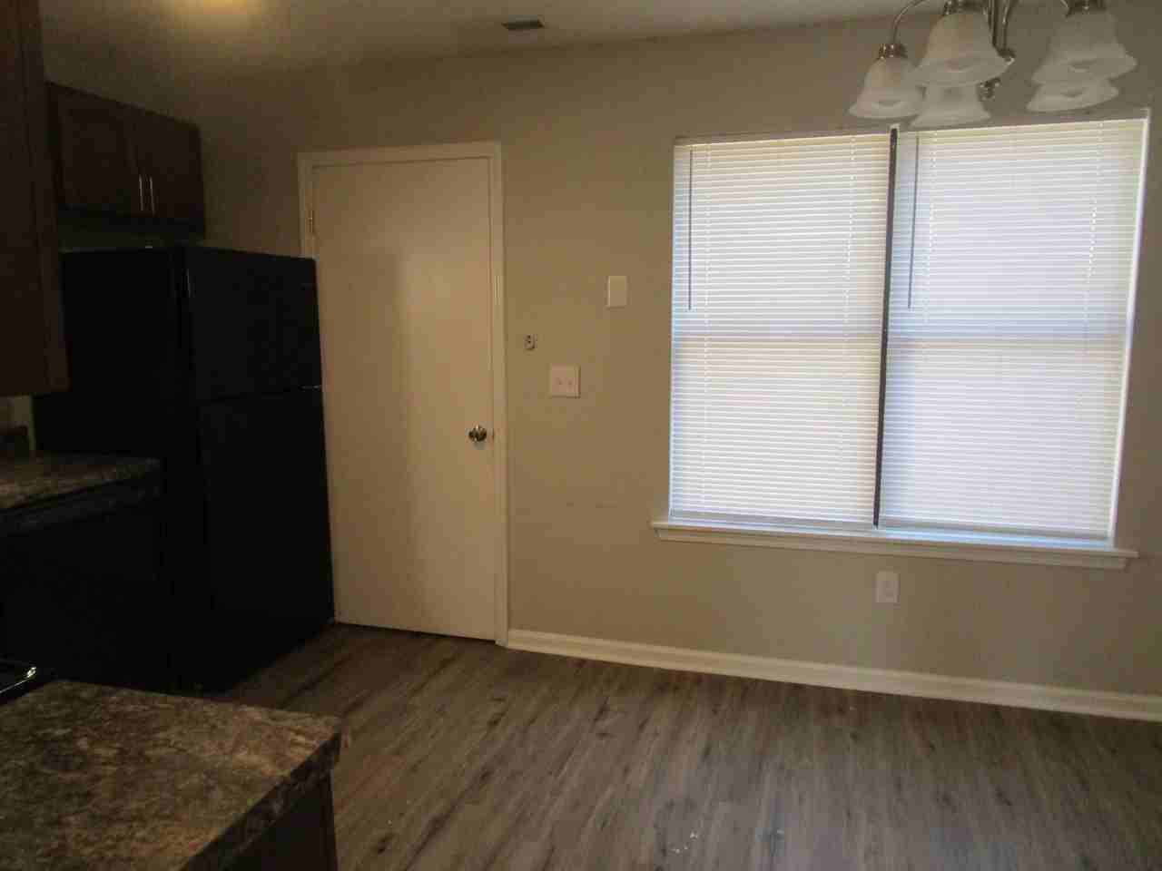 1968 Gion St - Photo 7 of 15