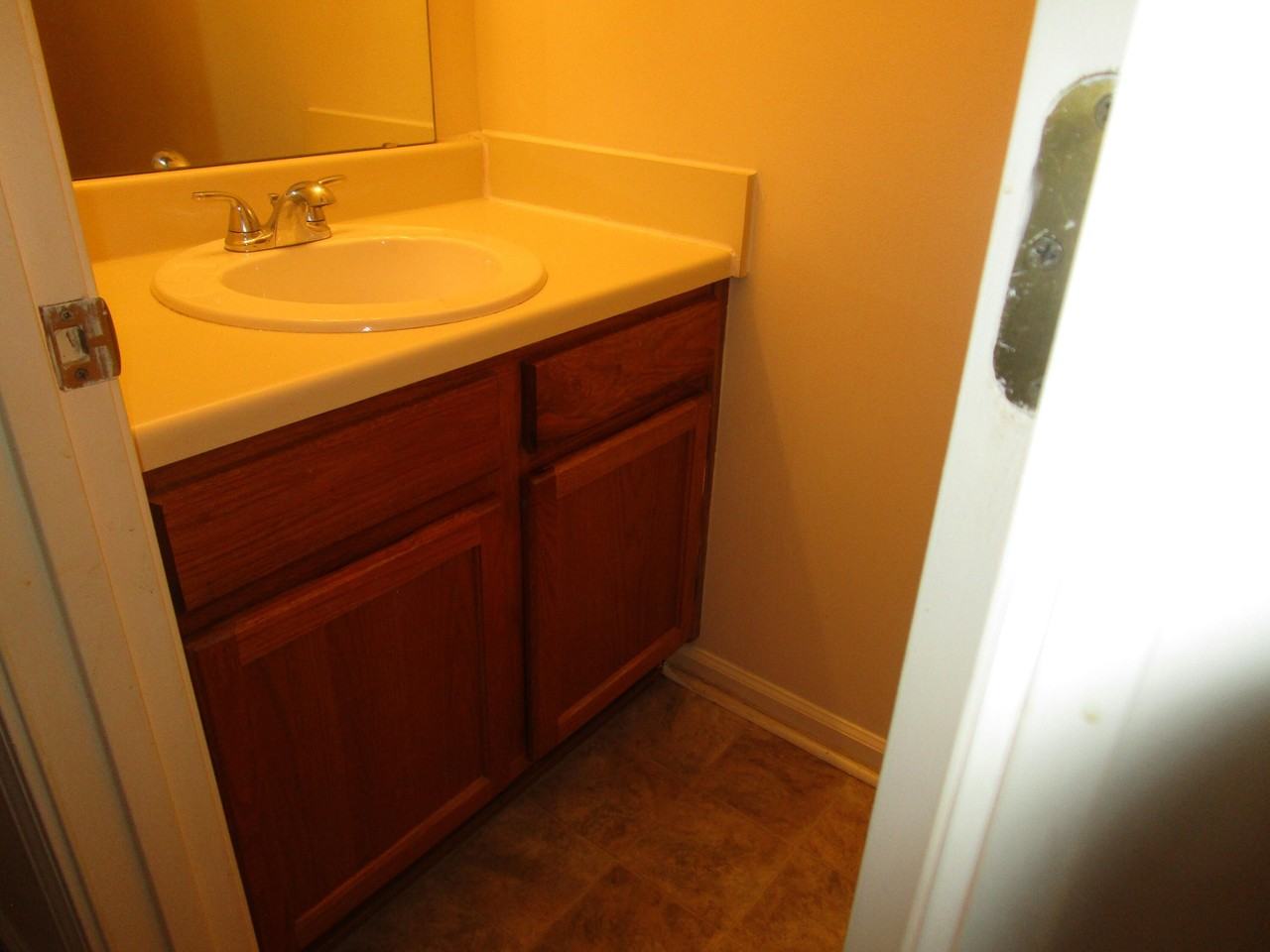 655 Archdale Dr Unit B - Photo 5 of 12