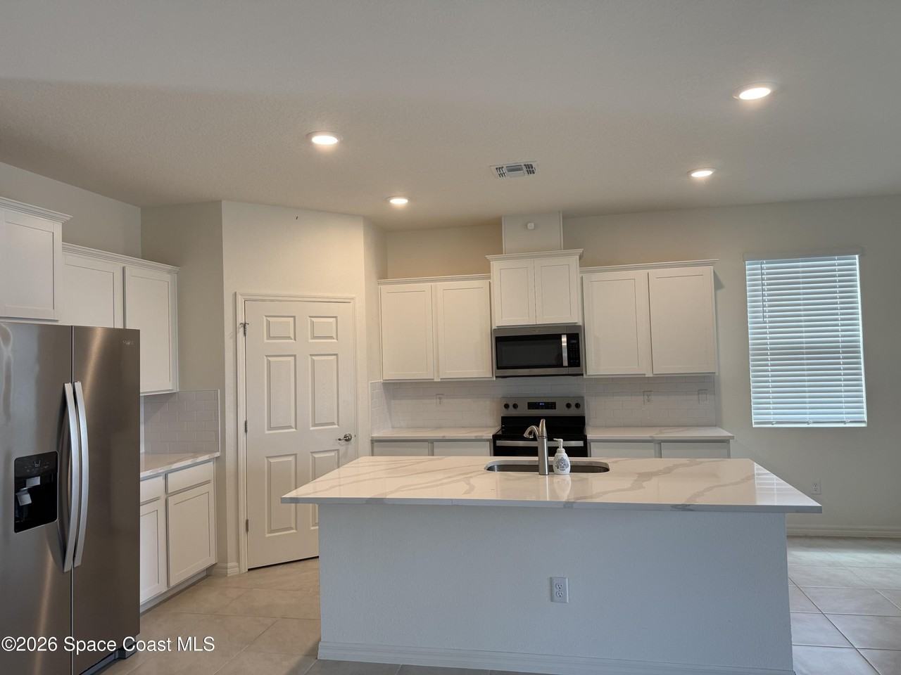 1566 Criswell Ln Se - Photo 5 of 15