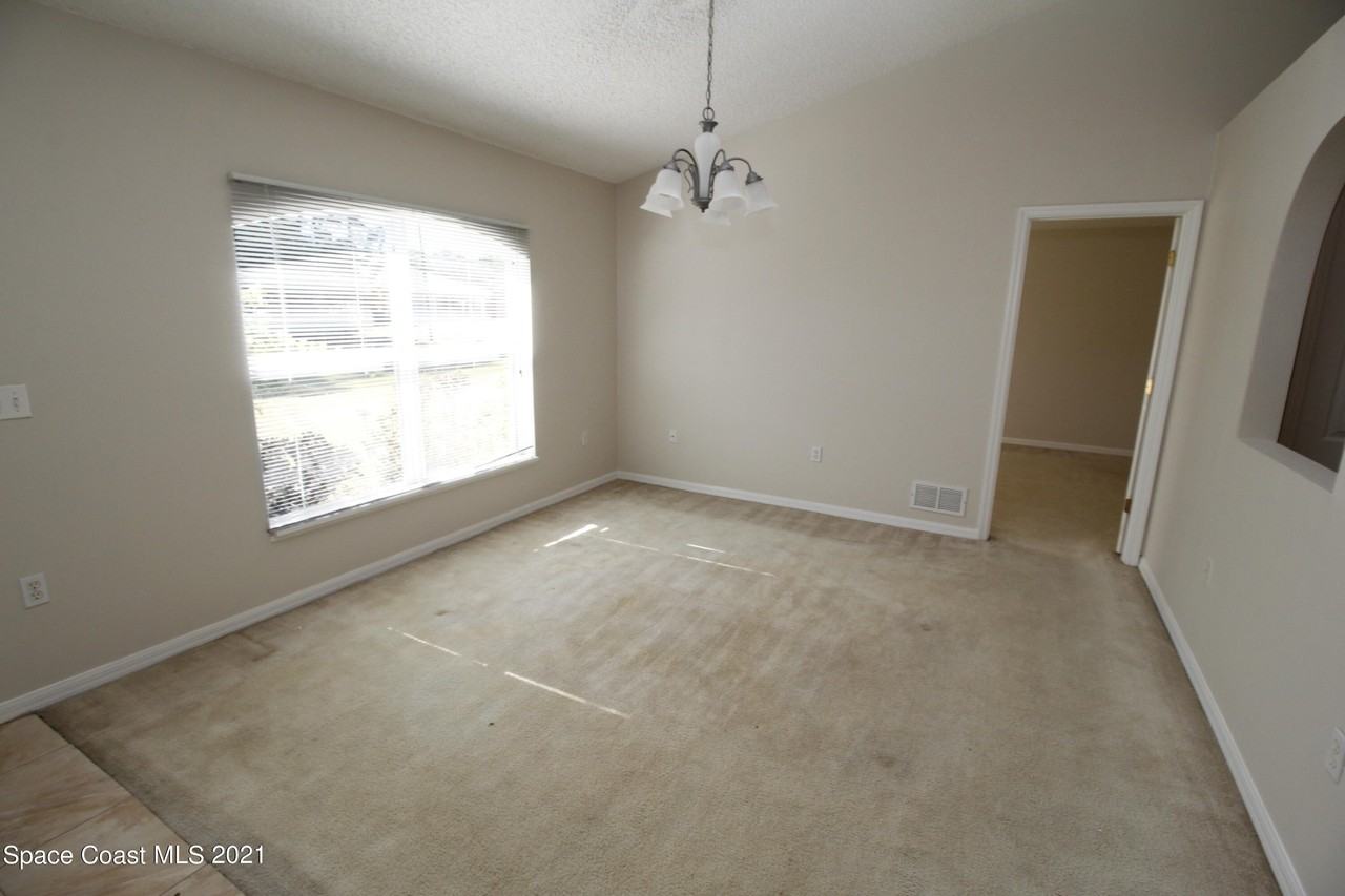 1725 Holbrook Rd Nw - Photo 2 of 18