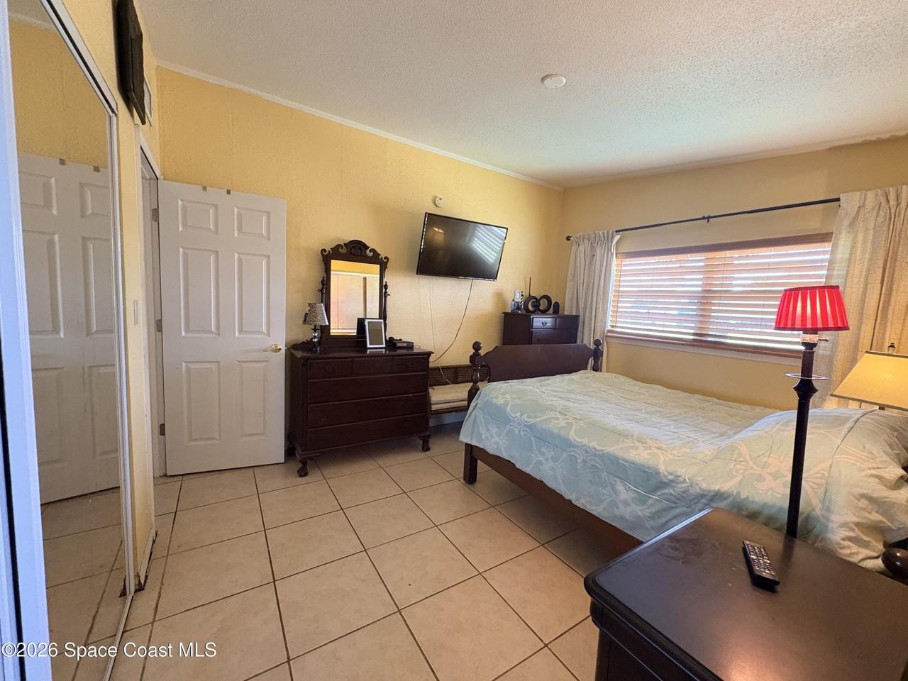 127 Roosevelt Ave Unit 127d - Photo 5 of 6