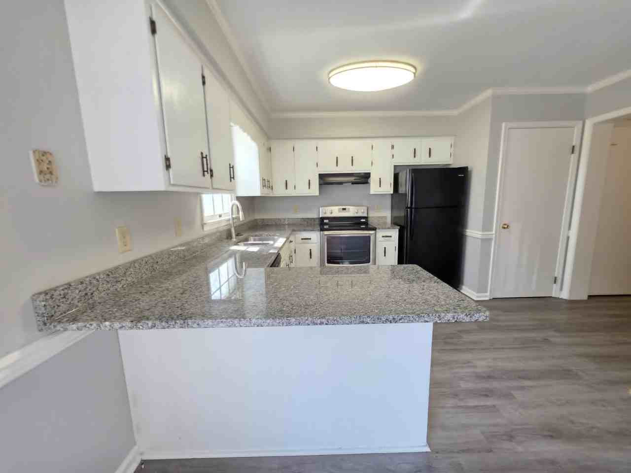 830 Larch Way #1 - Photo 3 of 28