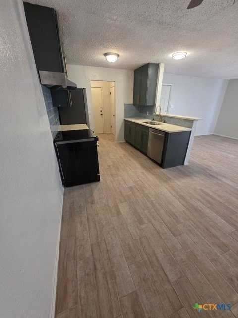 2010 S 15th St Unit A - Photo 4 of 12