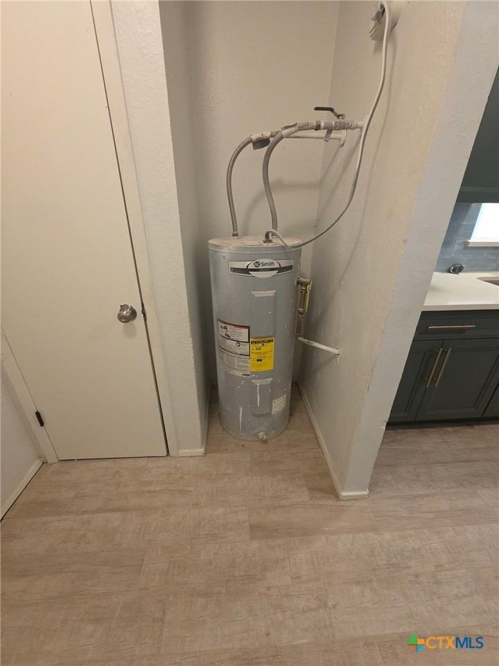 2010 S 15th St Unit A - Photo 7 of 12