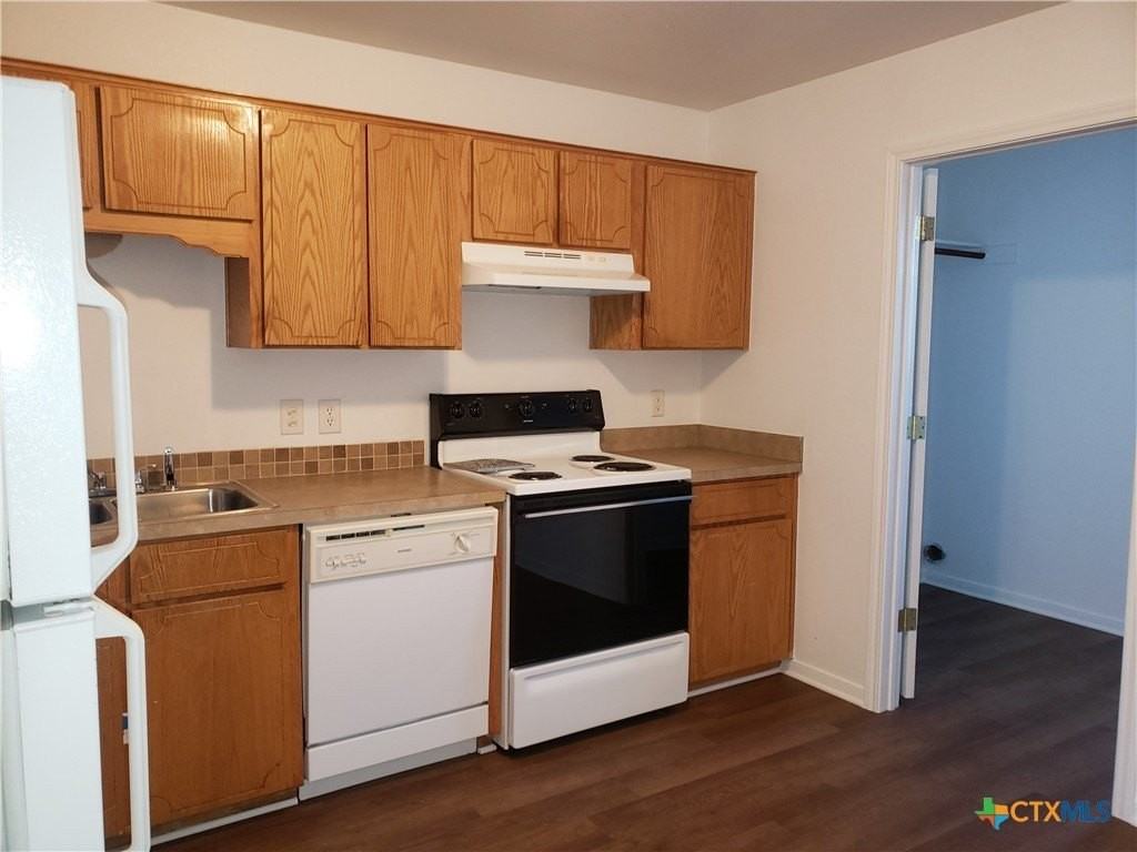 4201 Primrose Dr Unit B - Photo 5 of 7