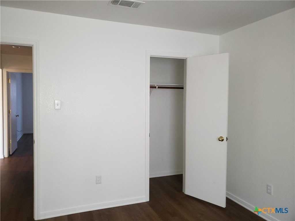 4201 Primrose Dr Unit B - Photo 7 of 7