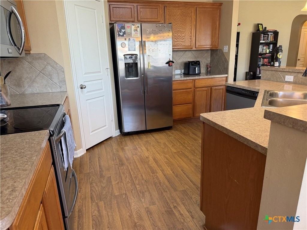 1126 Neuberry Cliffe - Photo 6 of 19