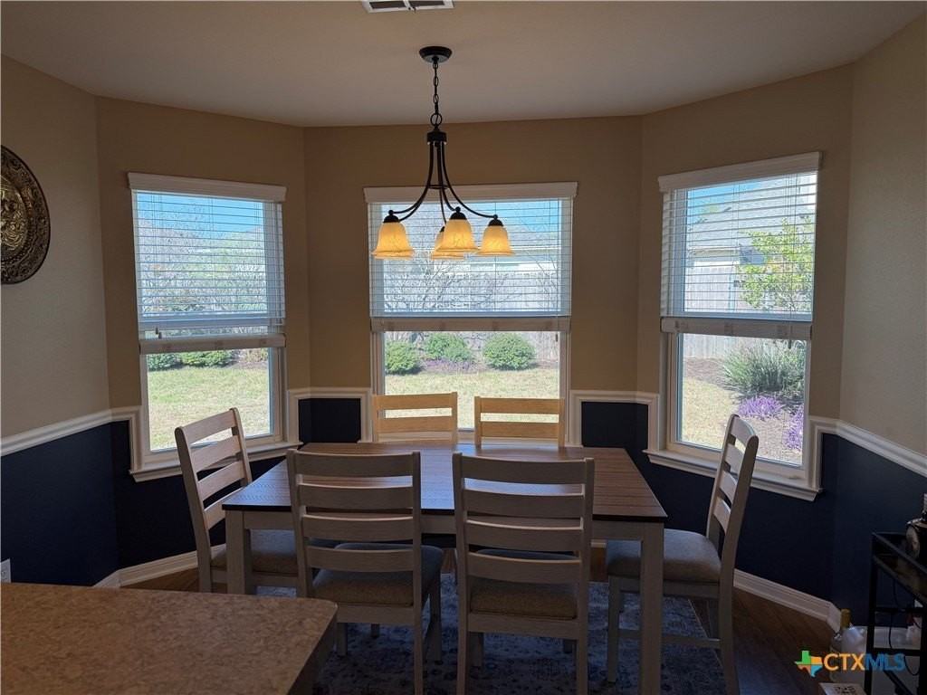 1126 Neuberry Cliffe - Photo 7 of 19