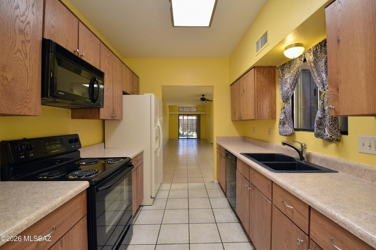 3352 E Popinac Loop - Photo 6 of 23