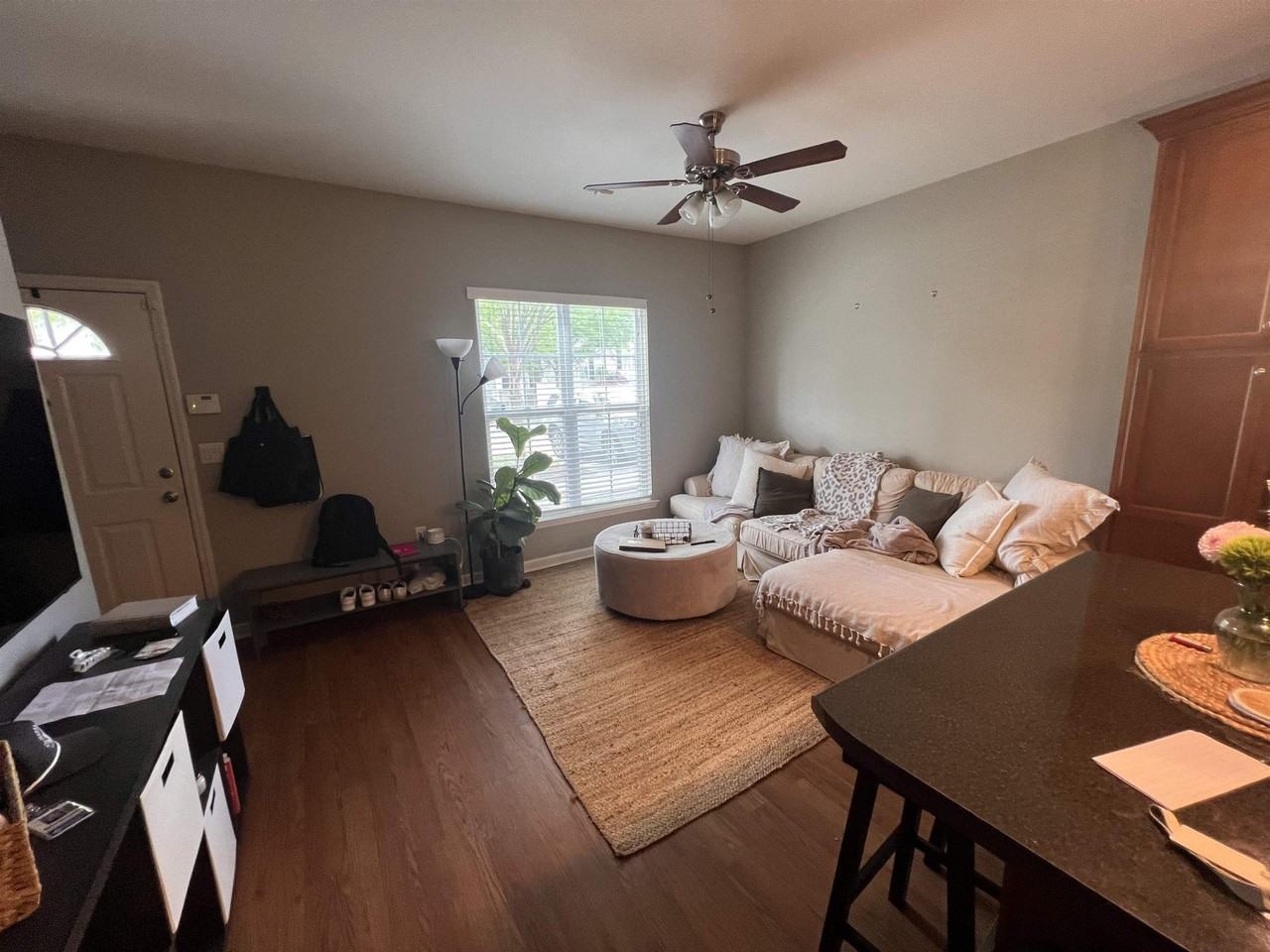 1927 Ann Arbor Ave - Photo 3 of 13