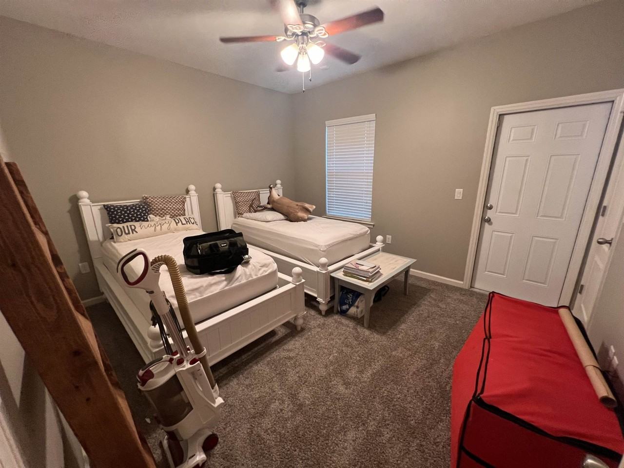 1927 Ann Arbor Ave - Photo 6 of 13