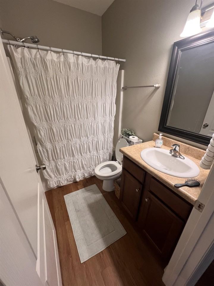 1927 Ann Arbor Ave - Photo 7 of 13