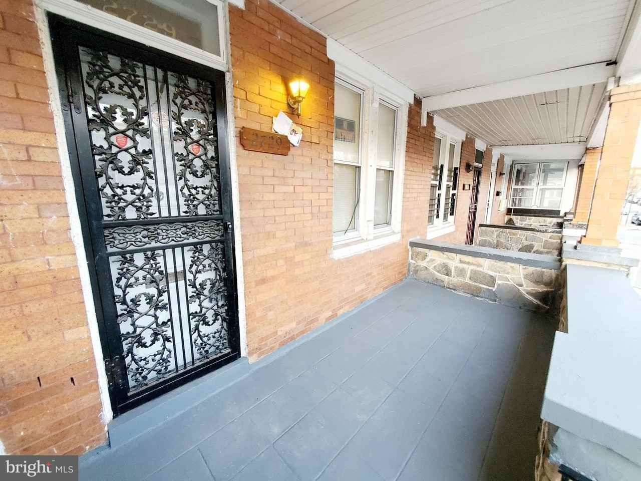 2729 Ashland Ave - Photo 4 of 27