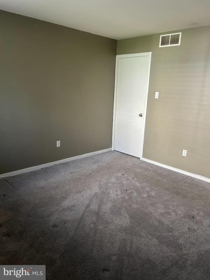 413 Gregorys Way - Photo 5 of 11