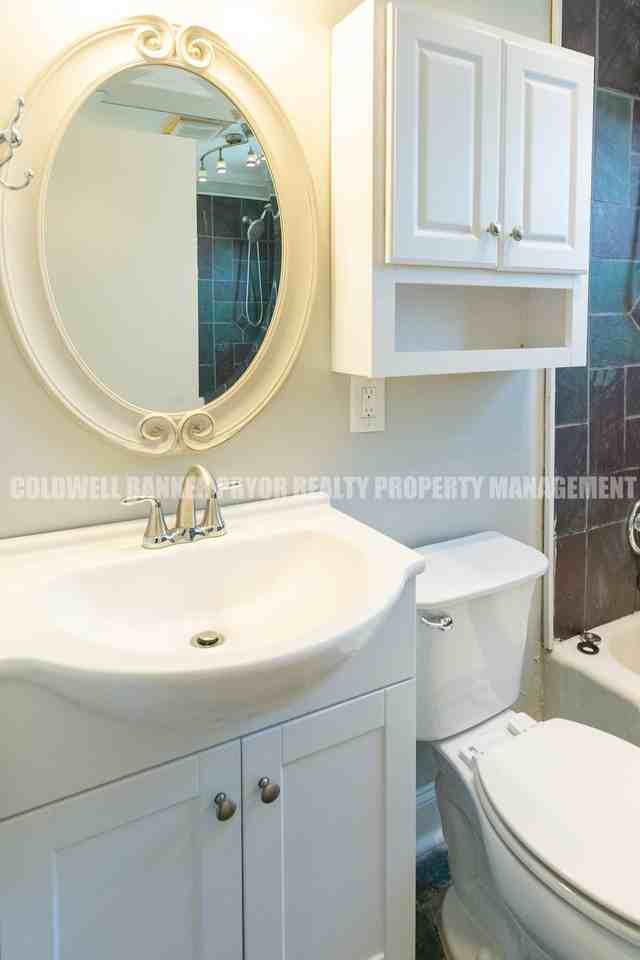 128 S Saint Marks Ave #1 - Photo 7 of 27